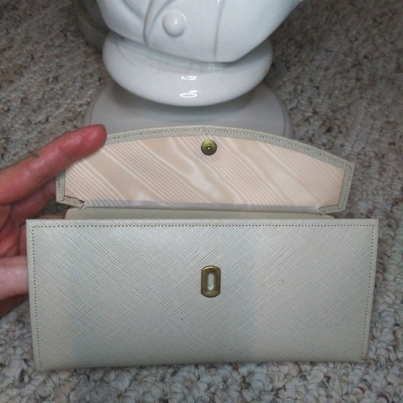 Vintage Princess Gardner Sage Green Kiss-Lock Top Clutch Style Wallet - Picture 8 of 16